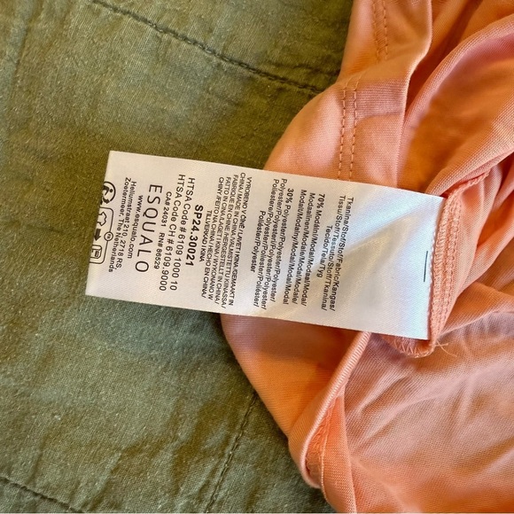 NWT ESQUALO | women's small Soft Peach V-Neck short sleeves shirt - Picture 6 of 6
